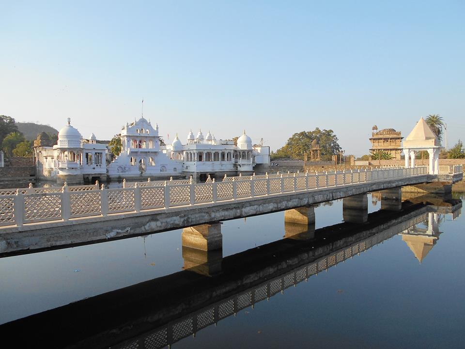 Beauty of Chanderi - Motamal Handlooms