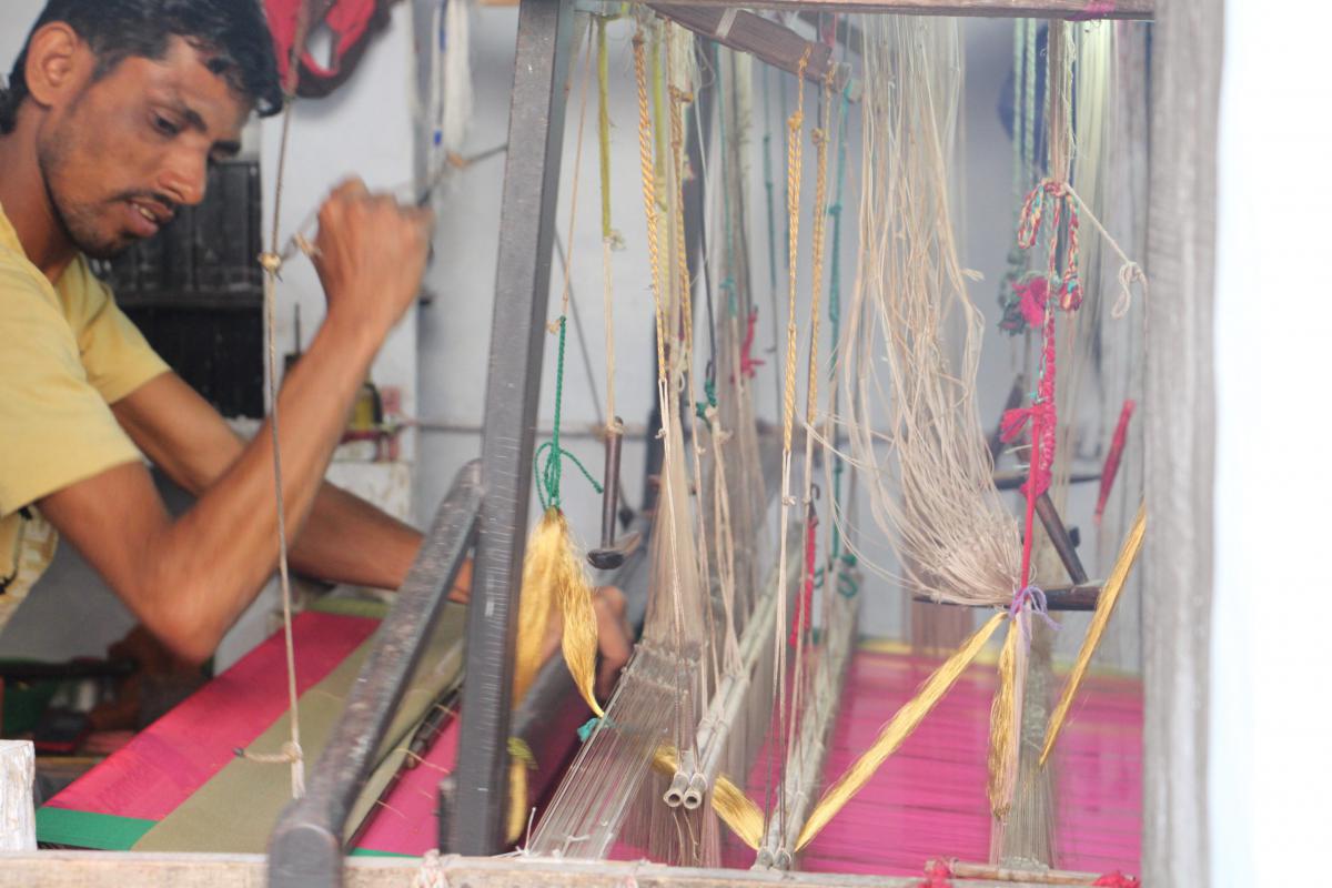 Expert Handloom Weavers - Motamal Handlooms