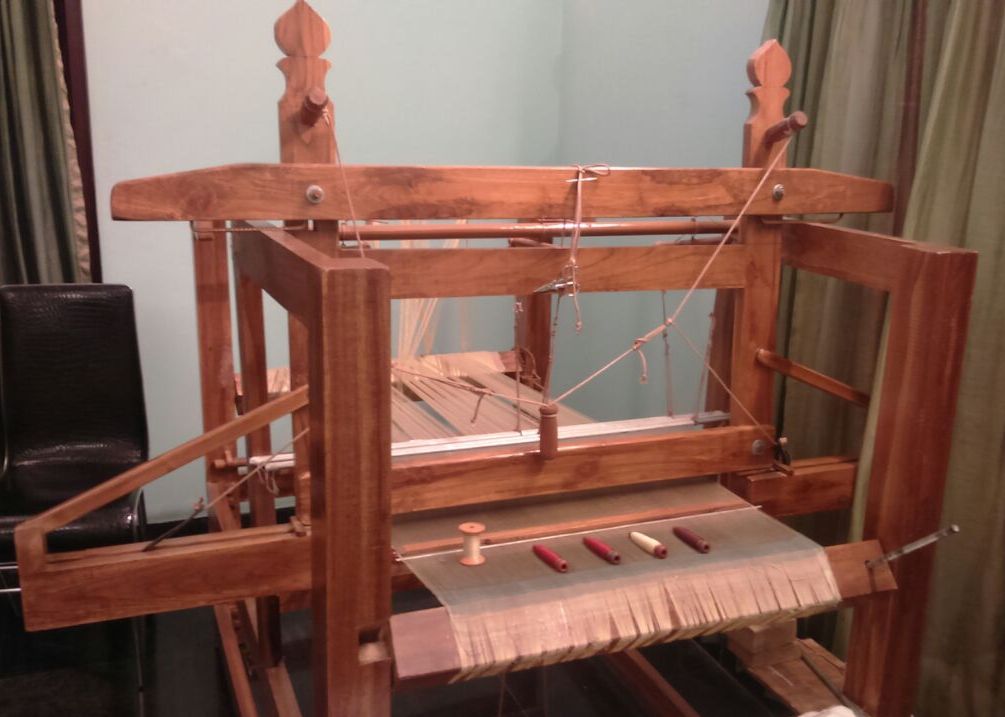 Expert Handloom Weavers - Motamal Handlooms