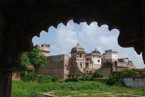 beauty of chanderi motamal handlooms